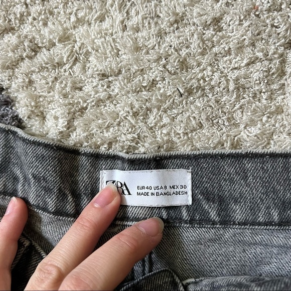 Zara High Rise Faded Denim Shorts - Picture 7 of 10